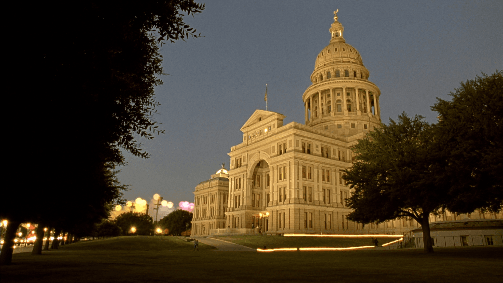 Texas State Capitol in Austin at dusk